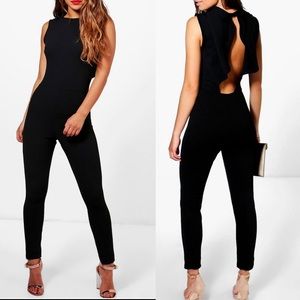⭐️3for$25 Boohoo Open Frill Back Skinny Jumpsuit